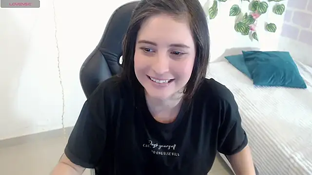 Snapshot of tania_sweet__ chatting on January 2025 04:41:01 PM tania sweet online show from January 2025 04:41:01 PM