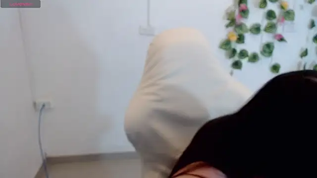Snapshot of tania_sweet__ chatting on February 2026 06:29:02 PM tania sweet online show from February 2026 06:29:02 PM