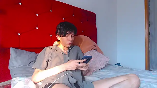 LAICK 01 online show from March 2026 09:42:01 PM