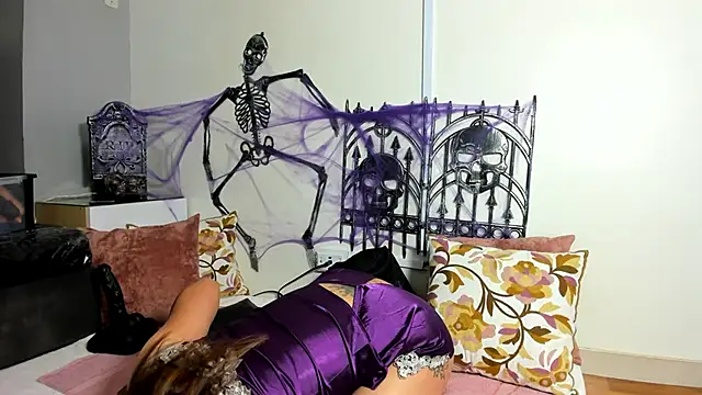 beauti wild25 online show from October 2025 07:14:02 PM