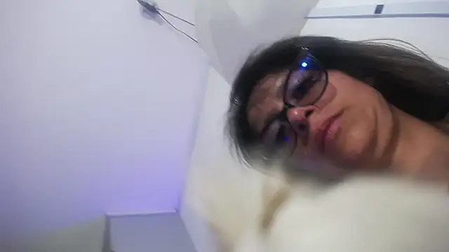 beauti wild25 online show from June 2026 07:29:01 PM