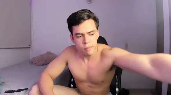 Snapshot of Lucian_Gomez_ chatting on February 2025 05:14:01 AM Lucian Gomez online show from February 2025 05:14:01 AM