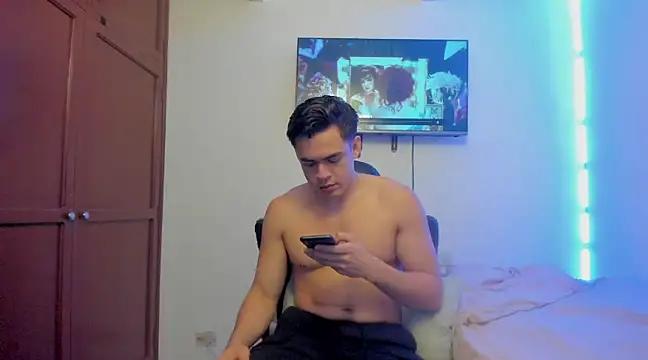 Snapshot of Lucian_Gomez_ chatting on March 2025 02:55:02 PM Lucian Gomez online show from March 2025 02:55:02 PM