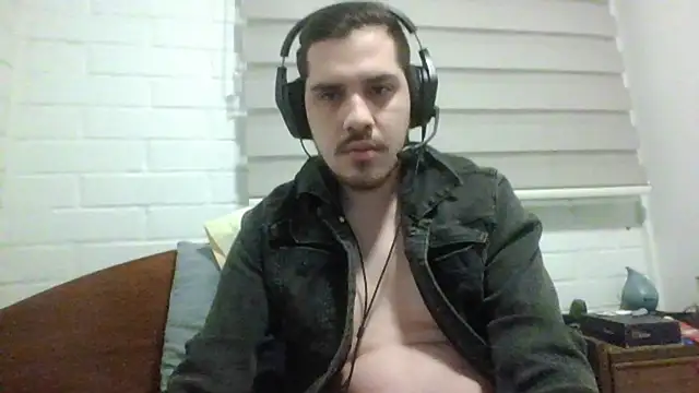 hung weeb online show from November 2025 04:23:02 AM