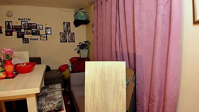 Snapshot of emma_luxy chatting on February 2026 06:37:01 AM emma luxy online show from February 2026 06:37:01 AM