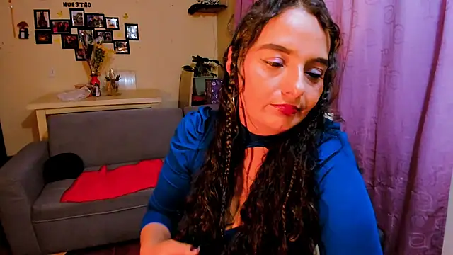 Snapshot of emma_luxy chatting on March 2026 04:41:01 AM emma luxy online show from March 2026 04:41:01 AM