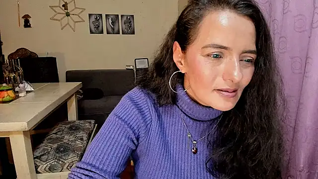 emma luxy online show from June 2026 03:35:01 AM