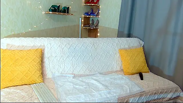 Snapshot of KimPolloc chatting on January 2025 09:35:02 PM KimPolloc online show from January 2025 09:35:02 PM