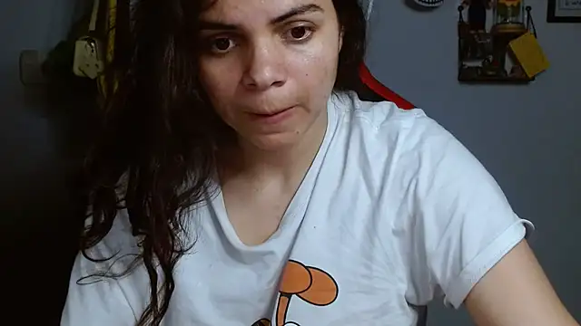 Snapshot of Nikkykora15 chatting on December 2024 01:04:02 AM Nikkykora15 online show from December 2024 01:04:02 AM