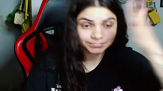 Snapshot of Nikkykora15 chatting on January 2025 05:28:02 AM Nikkykora15 online show from January 2025 05:28:02 AM