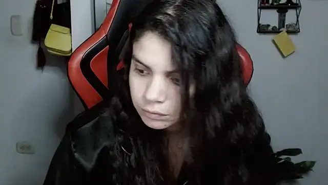 Snapshot of Nikkykora15 chatting on February 2025 04:14:02 AM Nikkykora15 online show from February 2025 04:14:02 AM