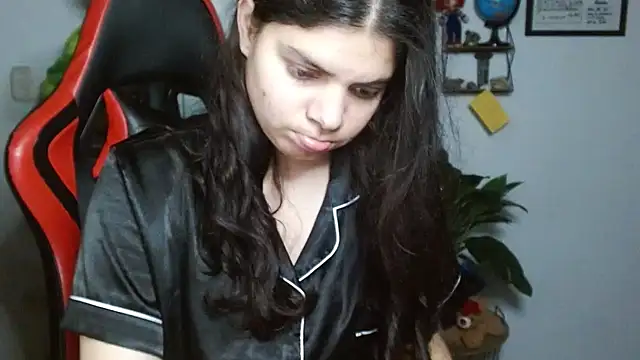 Snapshot of Nikkykora15 chatting on March 2025 02:45:01 AM Nikkykora15 online show from March 2025 02:45:01 AM