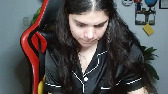 Snapshot of Nikkykora15 chatting on March 2025 05:49:02 AM Nikkykora15 online show from March 2025 05:49:02 AM