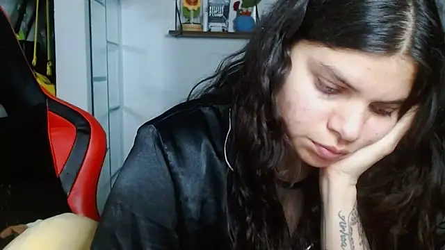 Snapshot of Nikkykora15 chatting on March 2025 01:31:01 AM Nikkykora15 online show from March 2025 01:31:01 AM