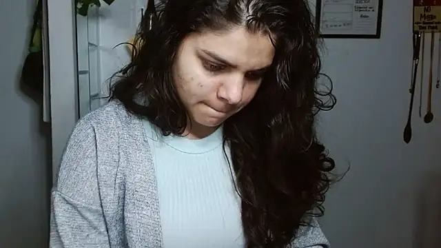 Snapshot of Nikkykora15 chatting on October 2025 12:52:01 AM Nikkykora15 online show from October 2025 12:52:01 AM