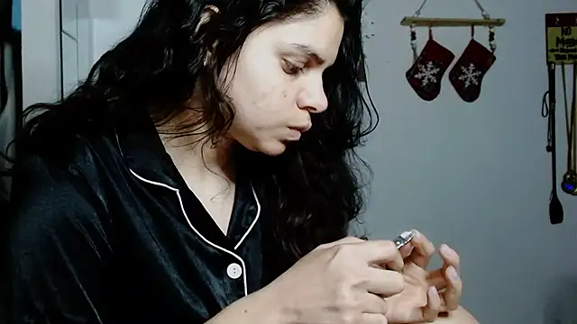 Nikkykora15 online show from November 2025 01:40:01 AM