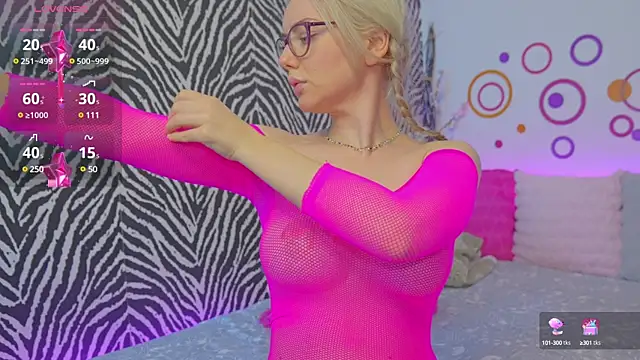 Snapshot of JennyShow chatting on March 2025 10:08:02 AM JennyShow online show from March 2025 10:08:02 AM