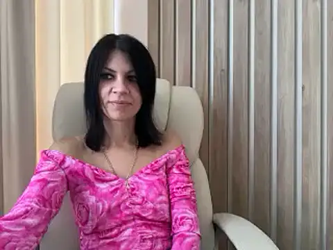 Snapshot of InjaAtHome chatting on September 2025 05:30:01 AM InjaAtHome online show from September 2025 05:30:01 AM