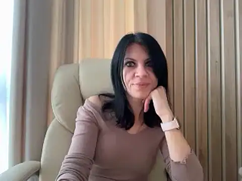 Snapshot of InjaAtHome chatting on November 2025 06:58:02 AM InjaAtHome online show from November 2025 06:58:02 AM