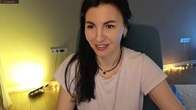 Snapshot of Mary_love16 chatting on February 2025 12:43:02 PM Mary love16 online show from February 2025 12:43:02 PM
