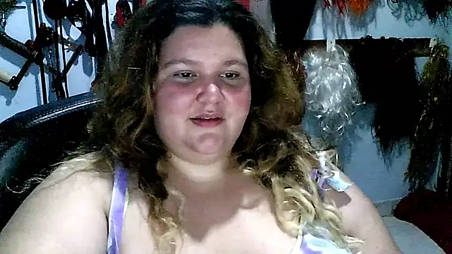 Snapshot of squirt322bbw chatting on January 2025 02:18:01 AM squirt322bbw online show from January 2025 02:18:01 AM