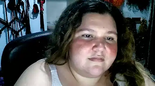 Snapshot of squirt322bbw chatting on January 2025 04:27:01 AM squirt322bbw online show from January 2025 04:27:01 AM