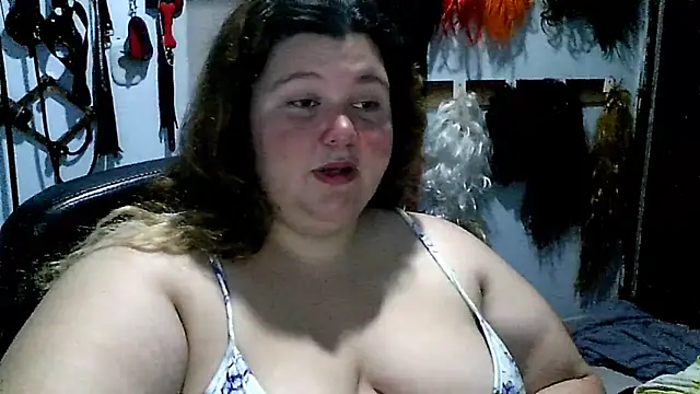 Snapshot of squirt322bbw chatting on February 2025 03:49:02 PM squirt322bbw online show from February 2025 03:49:02 PM