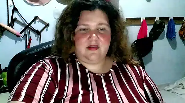 Snapshot of squirt322bbw chatting on March 2025 04:56:01 AM squirt322bbw online show from March 2025 04:56:01 AM