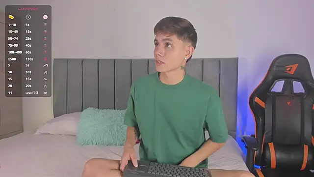 DustinLevine online show from December 2025 01:15:02 AM