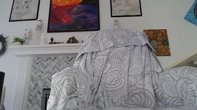 AuroraWillows online show from January 2026 03:59:01 PM