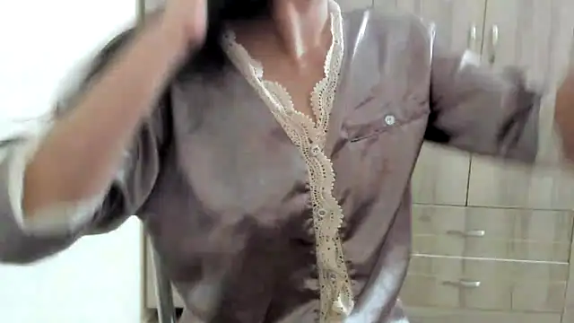 Snapshot of Beauty_Asian_Tina chatting on March 2025 09:29:01 PM Beauty Asian Tina online show from March 2025 09:29:01 PM