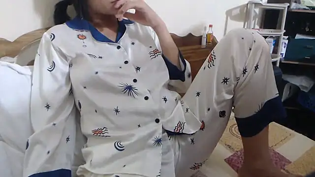 Beauty Asian Tina online show from April 2026 12:30:01 PM