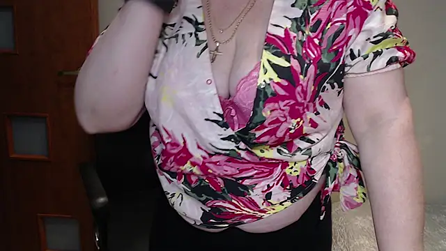 JoannaAndNeighbour online show from March 2025 11:49:02 AM