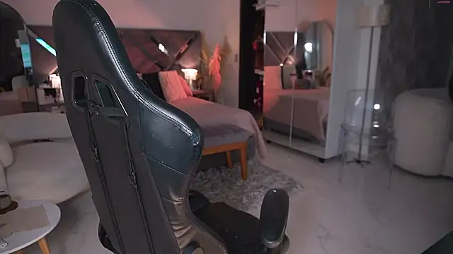 KateOwens online show from September 2025 10:39:01 AM