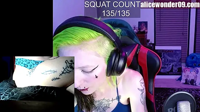 alicewonder09 online show from October 2025 04:45:02 AM