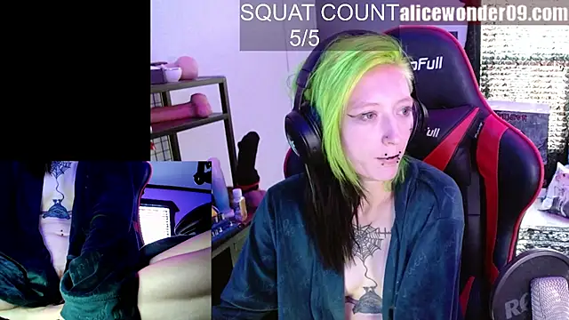 alicewonder09 online show from October 2025 03:57:02 PM