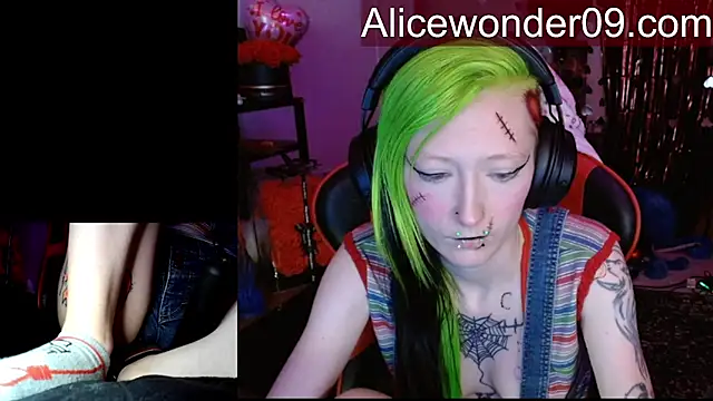 Snapshot of alicewonder09 chatting on February 2026 05:13:02 AM alicewonder09 online show from February 2026 05:13:02 AM