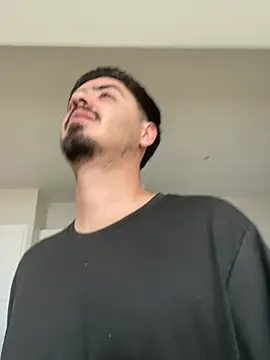 Snapshot of Bbyboyivan chatting on December 2024 09:09:02 PM Bbyboyivan online show from December 2024 09:09:02 PM