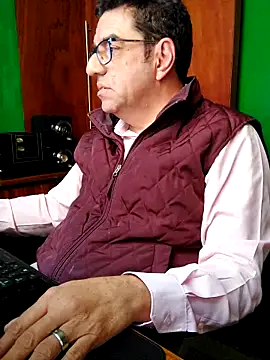 FernandoReuterG online show from February 2026 10:36:02 PM