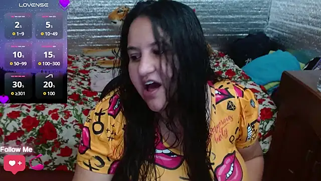 Snapshot of EMILY-NESSA chatting on November 2025 11:38:02 PM EMILY-NESSA online show from November 2025 11:38:02 PM