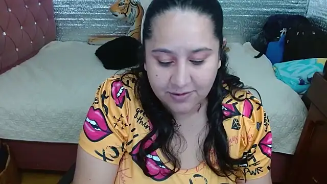 EMILY-NESSA online show from May 2026 02:34:01 PM
