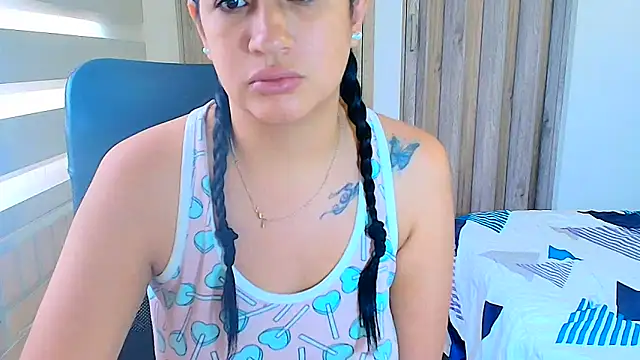 Snapshot of sara2520 chatting on March 2026 05:51:02 PM sara2520 online show from March 2026 05:51:02 PM