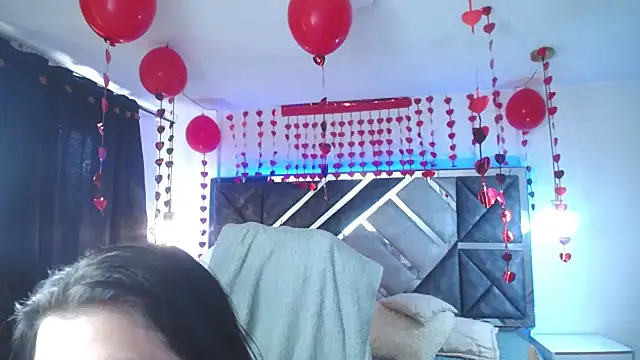 selena yourmilf online show from February 2025 06:46:01 PM