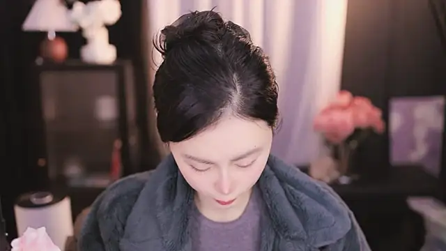 Ocean--Lili online show from January 2025 02:23:02 PM