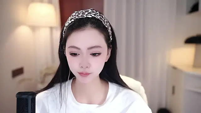 Ocean--Lili online show from September 2025 02:17:01 PM