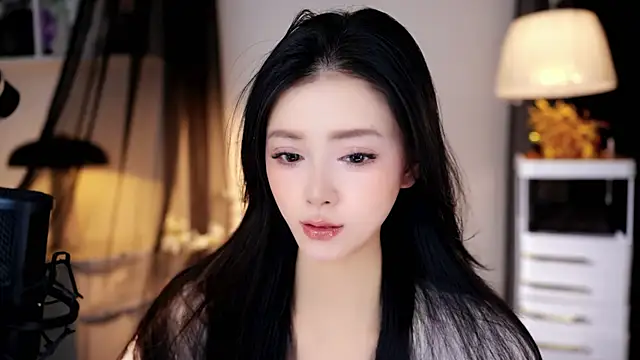Ocean--Lili online show from April 2026 02:14:02 PM