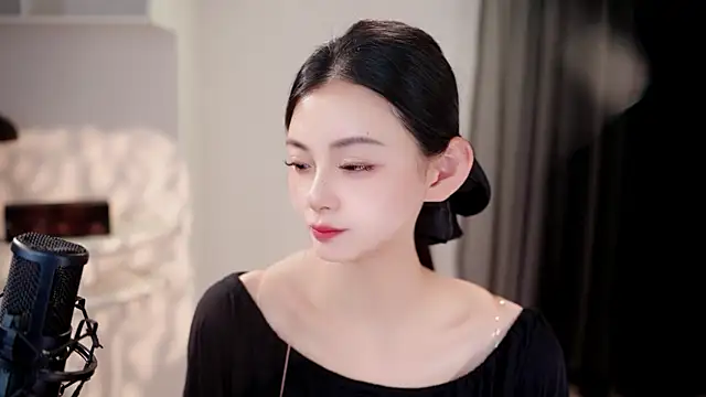Ocean--Lili online show from June 2026 02:28:02 PM