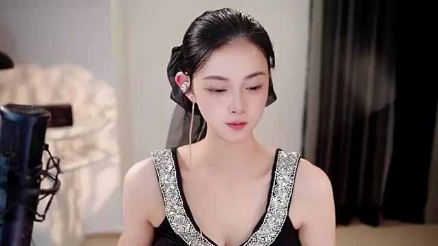 Ocean--Lili online show from June 2026 02:08:02 PM