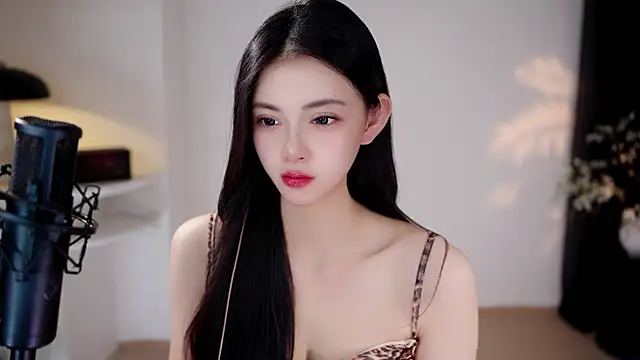 Ocean--Lili online show from June 2026 02:32:02 PM