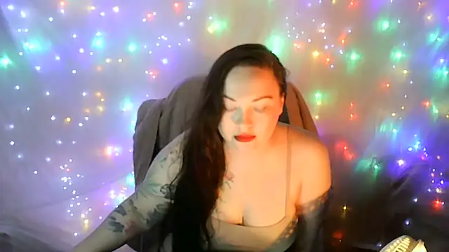 Snapshot of Victoria_Marks chatting on June 2026 10:55:01 PM Victoria Marks online show from June 2026 10:55:01 PM